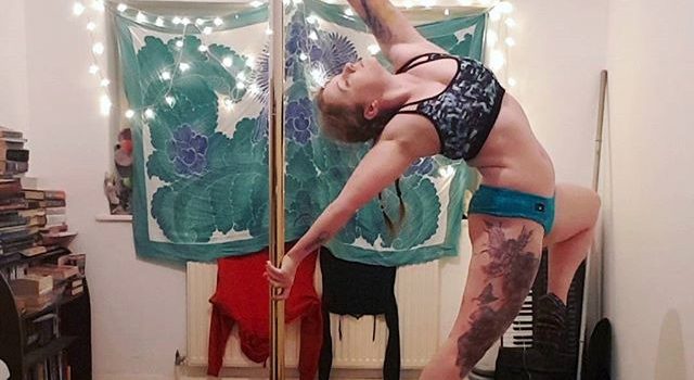 pole dance wrist support